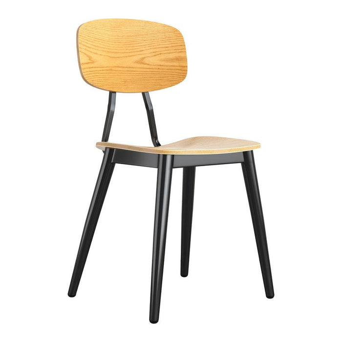 Ply oak side chair
Sturdy side chair made from durable steel frame, powdercoated in matt black. An oak veneered plywood shell seat and back rest.